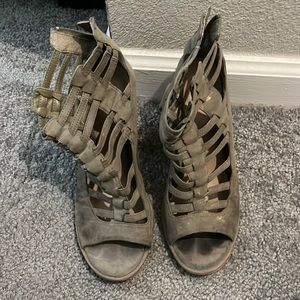 Very worn heels